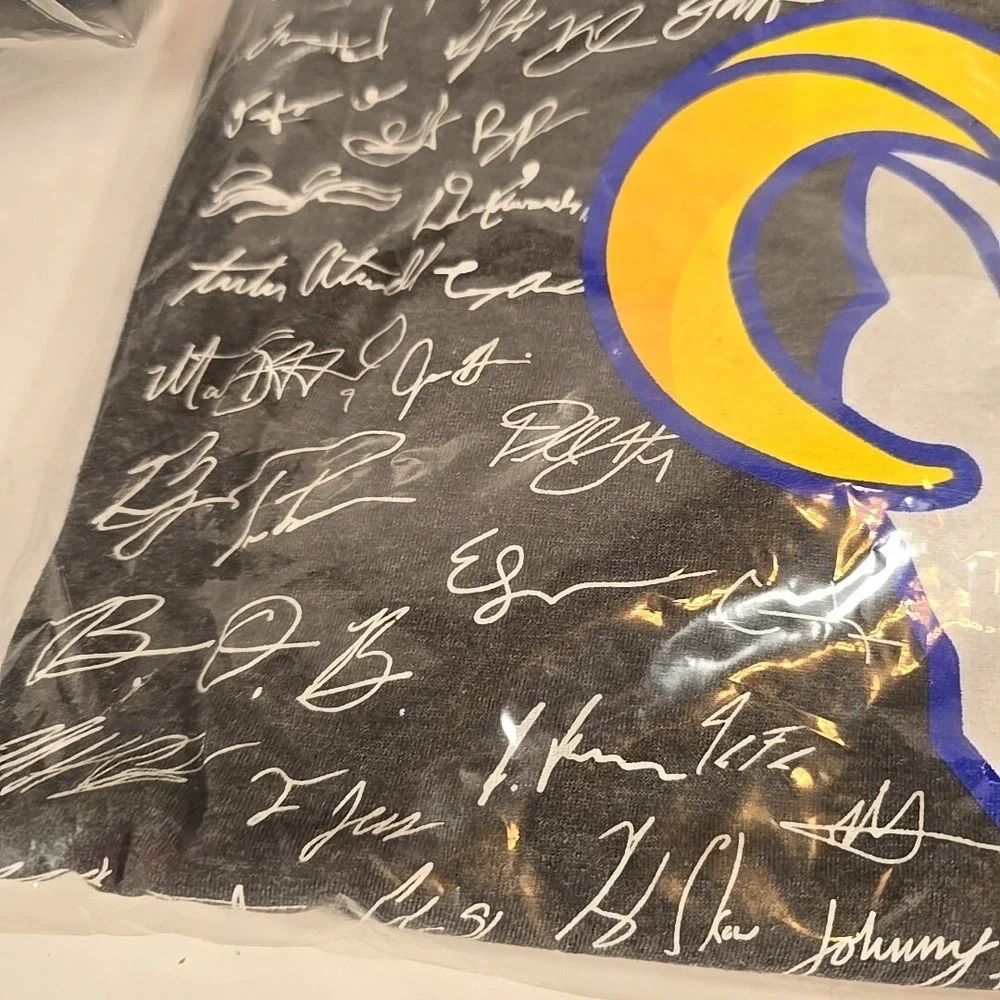 Super Bowl LVI Champions Rams Signed 4XL T-Shirt‎ and New Era Hat